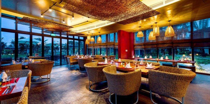 3-restaurantsandbars-phuquocseafoodrestaurant-2-2